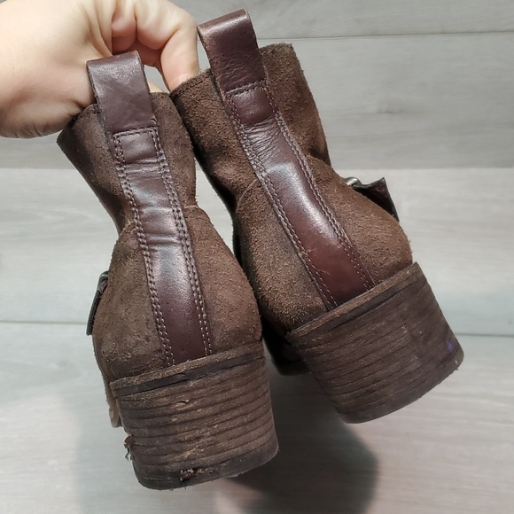 Ugg Australia Women's Wright Belted  Leather Sheepskin heels boots shoes sz 11 - Picture 9 of 15